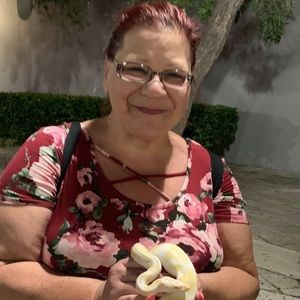 Meet your Posher, Nora